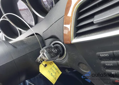 2013 Mercedes-Benz C 300 Sport 4Matic z USA, uszkodzony, nr VIN WDDGF8AB1DR272513